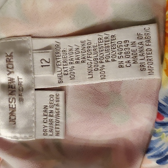 Jones New York Sport rayon fully lined floral skirt - Picture 4 of 4